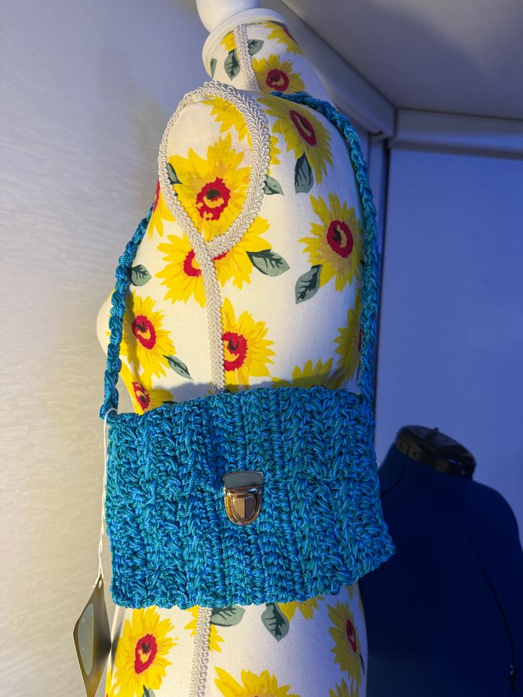 BlueGreen Handbag made of Nylon Yarn